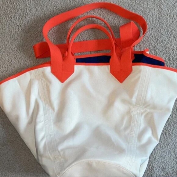 Rothy’s beach tote - Picture 2 of 2